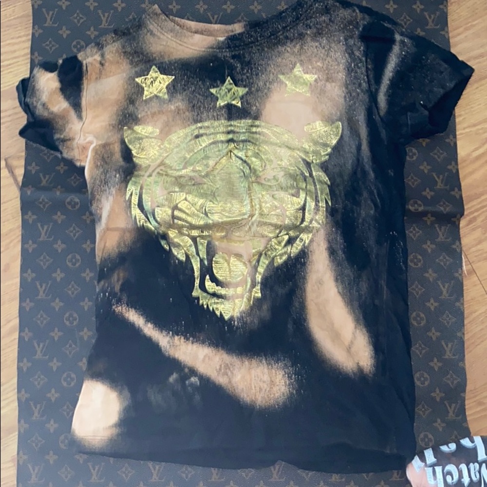 Graphic Tshirt